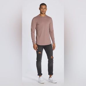 CUTS Curved Hem Long Sleeve Tee